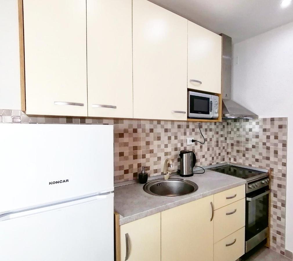 Apartmani Buljubasic Baska Voda Exterior photo